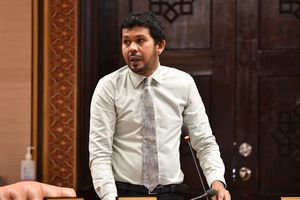 މެމްބަރު ވަހީދު މަރަން ގޮވާލި ޓީޗަރު ސަސްޕެންޑް ކޮށްފި