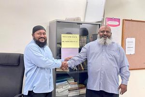 ޑރ. އިޔާޒަށް އެމްއެންޔޫގެ ވަޒީފާ އަލުންދީފި 
