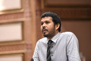 މެމްބަރު ވައްޑޭއަށް އިންޒާރު ދިން ޓީޗަރު ވަކިކޮށްފި