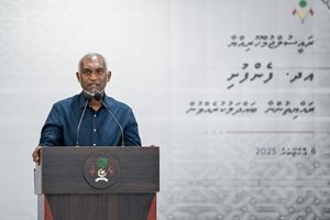 ފައިސާ ދިނަސް ކޮންޓްރެކްޓަރުން މަސައްކަތެއް ނުކުރޭ: މުއިއްޒު
