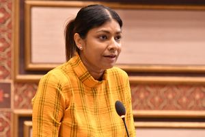 ނަސޭހަތް ދިނުމުން ވެސް ރޮޒައިނާ ރިޔާސަތާ މުހާތަބު ނުކުރެއްވި