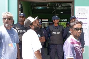 Voting suspended in Rasdhoo following confrontation