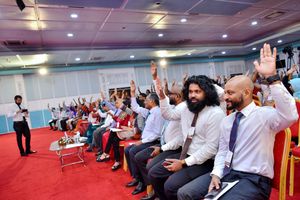 އެމްއާރްއެމުން ތާއީދުކުރަނީ މަޖިލީހުގެ ދެގެ ހުންނަ ނިޒާމަކަށް