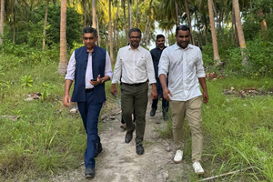 ޓުއަރިޒަމް މިނިސްޓަރާއެކު އިންޑިއާގެ އެމްބެސަޑަރު ގާދޫއަށް