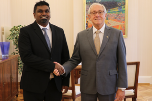 އެފްއައިވީބީގެ ރައީސް އާއި ރަނޭޝް ބައްދަލުކުރައްވައިފި