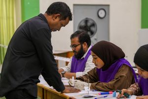 އައްޑޫ ވޯޓުގައި ދެބައިކުޅަ އެއްބައި މީހުން ވެސް ބައިވެރިނުވޭ!