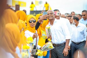 ކުޅުދުއްފުށީ ސިޓީން ރައީސަށް ހޫނު މަރުހަބާއެއް