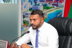 "އަދަދު" ނޫހަށް މައުލޫމާތު ދޭ ބަޔަކު ހޯދާނެ ކަމަށް ނަރީޝް ބުނެފި
