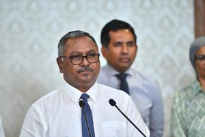 ސިއްރުން ތިބެ، ނޫސްތަކުން "ރަނޑުކޮށް" ފާޑުނުކިޔަން ގޮވާލައިފި
