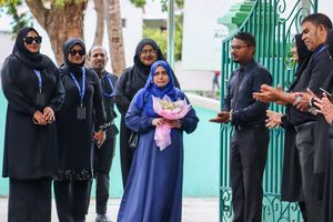 ސުލްތާނާ މުދައްރިސް: ދަރީންގެ ދަރިންނާއެކު ތިން ޖީލުގެ ވެސް އެދުރު