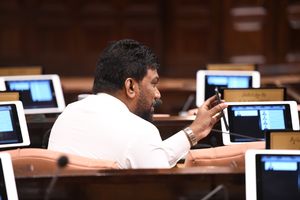 ފަރަށް އުރުނު ޕެނަމާ ބޯޓުގެ މައްސަލަ މަޖިލީހަށް
