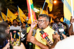 "ސަރުކާރުން ޓެކްސީ ކުރާތީ ގެއްލުން ނުވާނޭ ބުނަނީ އޮޅުވާލަން"