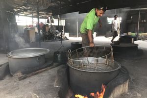 ރިހާކުރު އައިލެންޑުގެ އަގާއި ނަން ހިފަހައްޓައިދޭ ދެ އާއިލާ