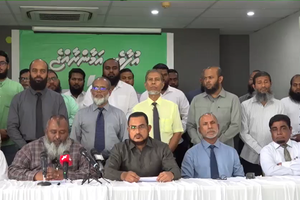 ރައީސް ސޯލިހާއެކު ދީނީ އިލްމުވެރިންތަކެއް ތިބިކަން ދައްކާލައިފި
