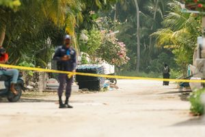 Phones and clothing seized for murder investigation