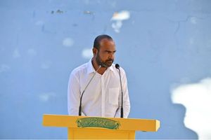 ޝާޒް, މެމްބަރުކަމުގެ ހުވާކުރެއްވުން ހޯމަ ދުވަހު