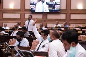 ބޮންޑޭގެ ނުރުހުން: "ގަރާޖު ސިޓީ އުވާލައިފިއްޔާ ފޭލްވީ"