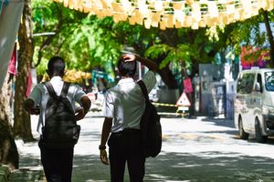 ދަރިވަރުންނާއި ޓީޗަރުންނަށް ފުރައްސާރަކުރާ ޕޭޖުތަކެއްގެ މައްސަލަ