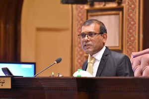 މަޖިލީހުން ފާސްނުކޮށް 5.8 ބިލިއަން ހަރަދުކުރާތީ ނަޝީދުގެ ނުރުހުން