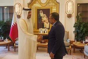 Foreign Minister meets Qatari Prime Minister