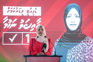 އަންހެނުން ސިޔާސީ މައިދާނަށް ނުކުންނަށް ނަހުލާ ގޮވާލައިފި