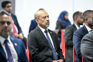 ސަރުކާރުން މަޖުބޫރުކުރުމުން މައުރޫފް އިސްތިއުފާ ދެއްވައިފި 