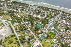 އައްޑޫގައި ދުވާލު ކާން ތިބި ތިން މީހުންގެ ނަން ހާމަނުކުރި