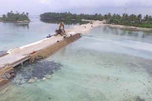 އުދަ އެރުން ބޮޑުވެ މަޑަވެއްޔާއި ހޯޑެއްދޫގެ ކޯޒްވޭ ކަނޑާލައިފި