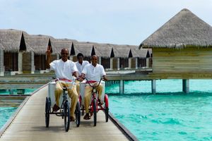 ބައެއް ރިސޯޓުތަކުން ބިދޭސީ ސްޓާފުން މިނިމަން ވޭޖްގައި ހިމަނައިފި