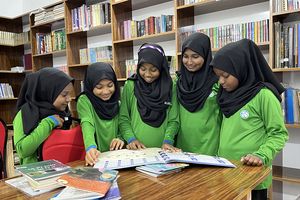 ބީއެމްއެލް ކޮމިއުނިޓީ ފަންޑުން ބިލެތްފަހި ސްކޫލަށް ލައިބްރަރީއެއް