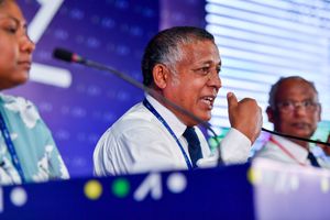 ލޭންޑް ޔޫސް ޕްލޭންތައް ބައިބަޔަށް ފާސްކޮށްދެނީ 
