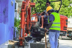 ވެއްޓުނީ ދުވަސްވީ ފާރެއް، އެކަކަށް އަދިވެސް ފަރުވާ ދެނީ