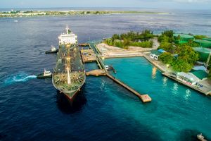 ފުނަދޫގައި ތެޔޮ ރައްކާކުރުން ހުއްޓާލައި ވިޔަފާރި ސެންޓަރަކަށް