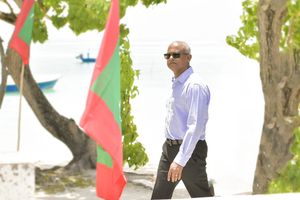ތަރައްގީގެ ފައިދާގެ މިސާލު ރައީސް ނެންގެވީ ފުޅަދޫ ބިމުގެ އަގުން