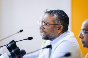 "ރައްޔިތުން ކޮންޓްރޯލްކުރާ ސަރުކާރާ ދެކޮޅަށް ތެދުވަންޖެހޭ"