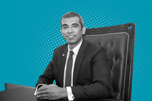 ހުލާސާކޮށް އިއްޔެ: ނިޔާޒީ ސުލޫކީ މިންގަނޑާ ހިލާފުވުމުގެ ތުހުމަތު