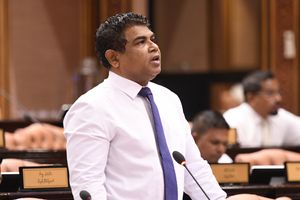 ބޮންޑޭ ބޭނުންވަނީ އެމްޑީޕީން ވަކިވާން، ނަޝީދާ މަޝްވަރާ ކުރަނީ 